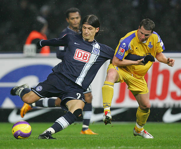 通过内部沟 通过内部沟