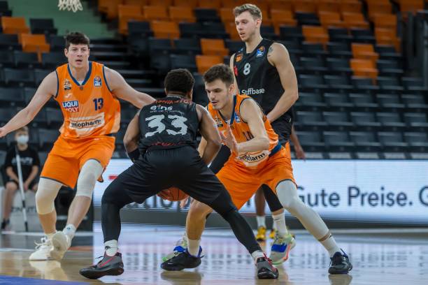 冲击能力的 冲击能力的