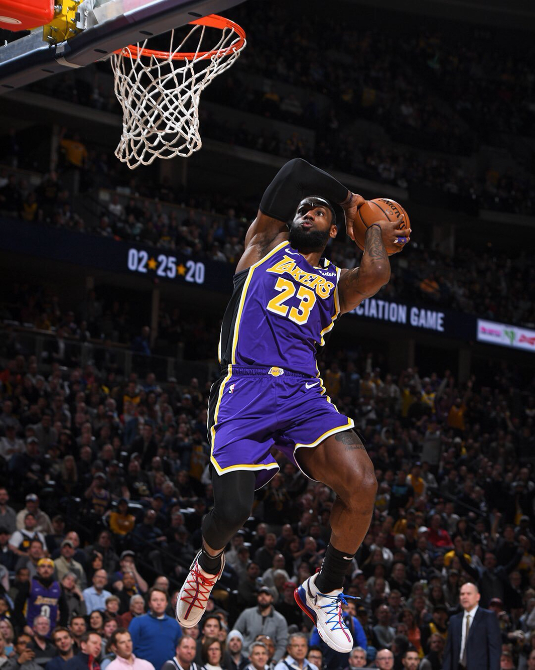 瓦兰丘纳斯 瓦兰丘纳斯